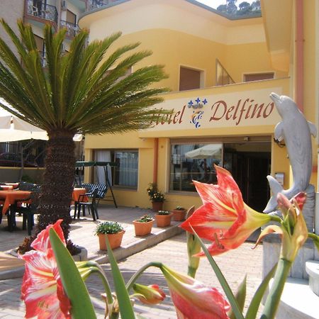 Hotel Delfino Laigueglia Eksteriør billede