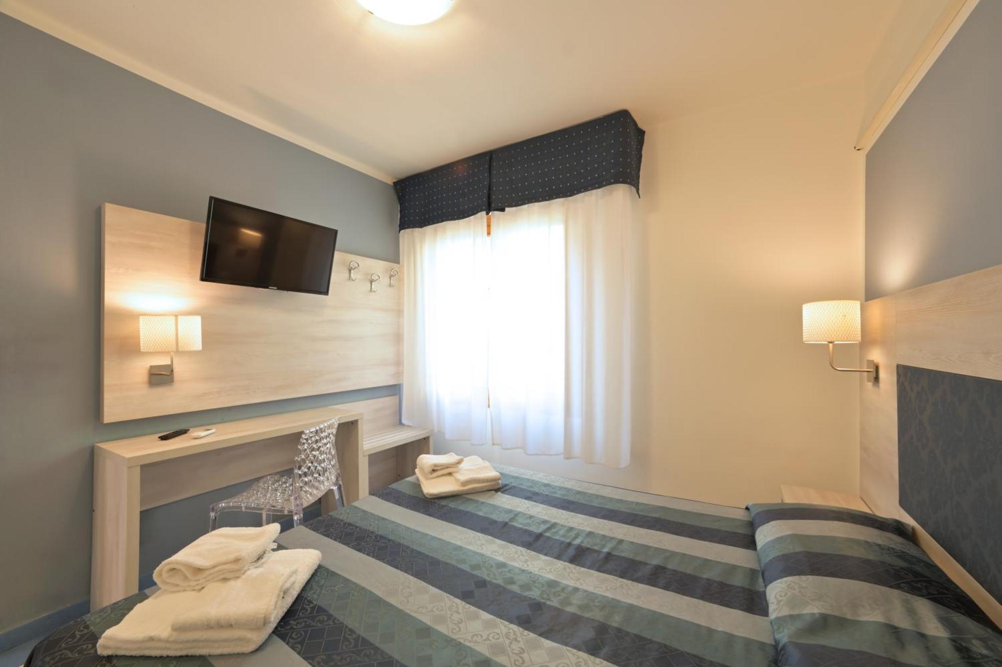 Hotel Delfino Laigueglia Eksteriør billede