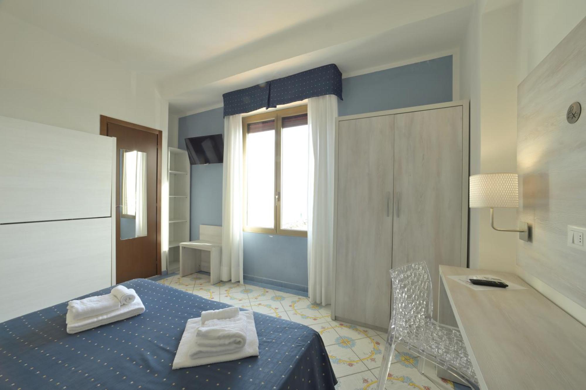Hotel Delfino Laigueglia Eksteriør billede