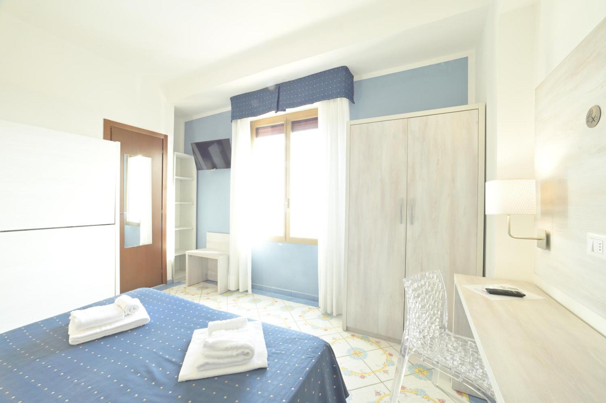 Hotel Delfino Laigueglia Eksteriør billede