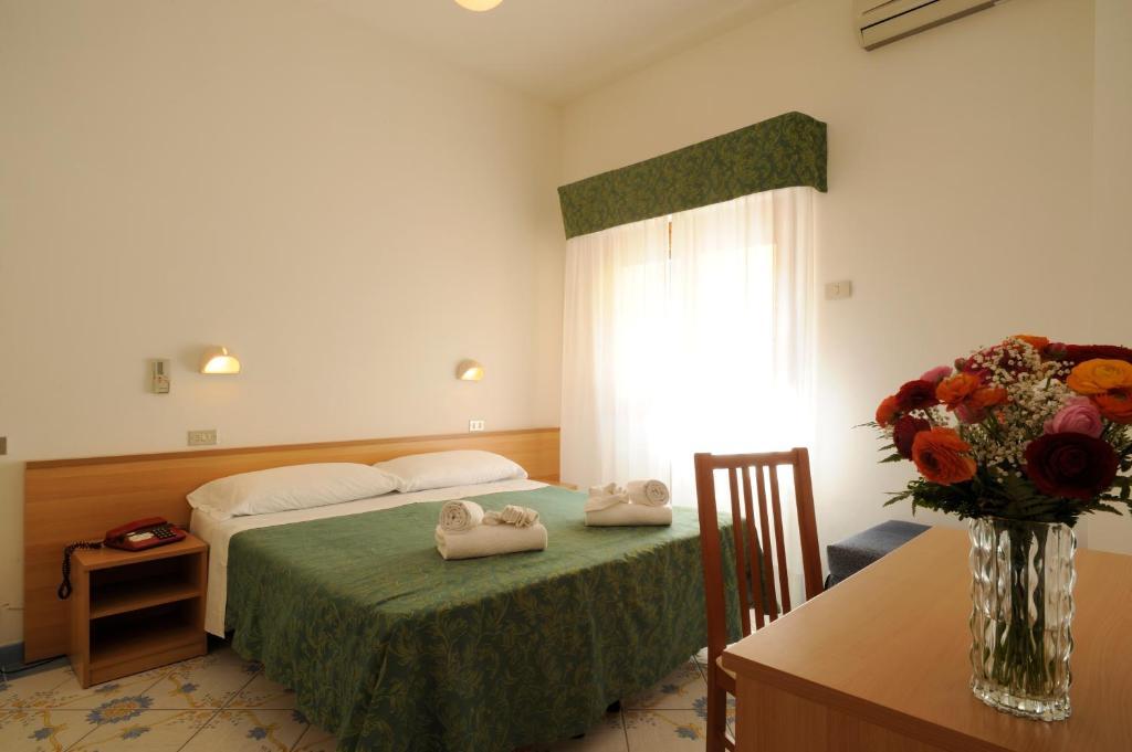 Hotel Delfino Laigueglia Værelse billede