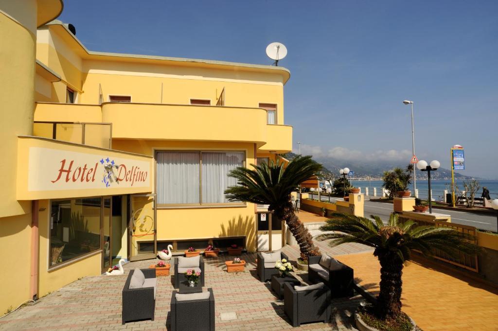 Hotel Delfino Laigueglia Eksteriør billede
